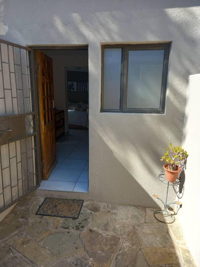 Self-Catering Studio, Unit 3 On Krupp Windhoek Exterior foto